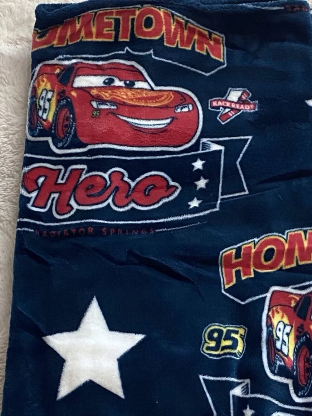DISNEY Pixar CARS LIGHTNING MCQUEEN 95 Hometown Hero Throw Blanket 50” X 70” NEW